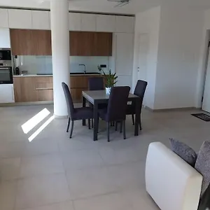 appartamento-incantevole-con-parcheggio-coperto.hotelitalianriviera.com/